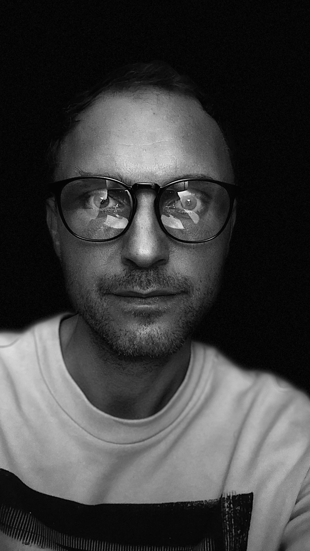 Ruslan Koval Headshot Photographer